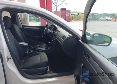 2013 Volkswagen Passat S from USA, damaged, VIN 1VWAP7A36DC060285